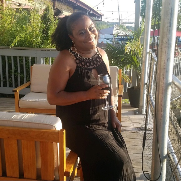 Meet your Posher, Gina - Picture 1 of 1